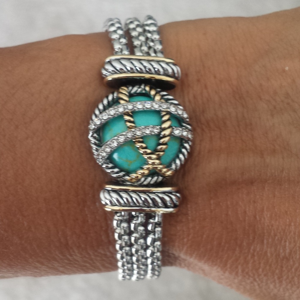 Beautiful two tone Bracelet,Round Tourquoies stone